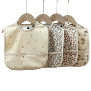 Vattentät haklapp för baby med ficka – Neutral matningshaklapp med silikonbeläggning